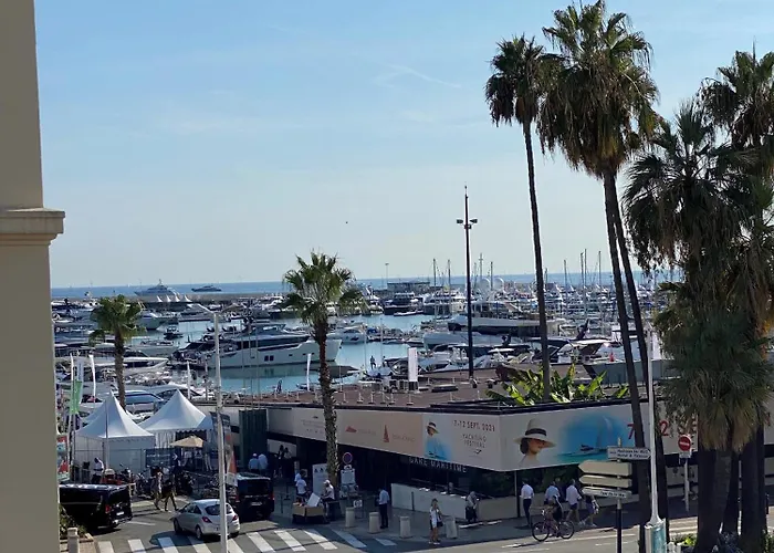 Anna Claire Festival Plages Gaz5213 Daire Cannes